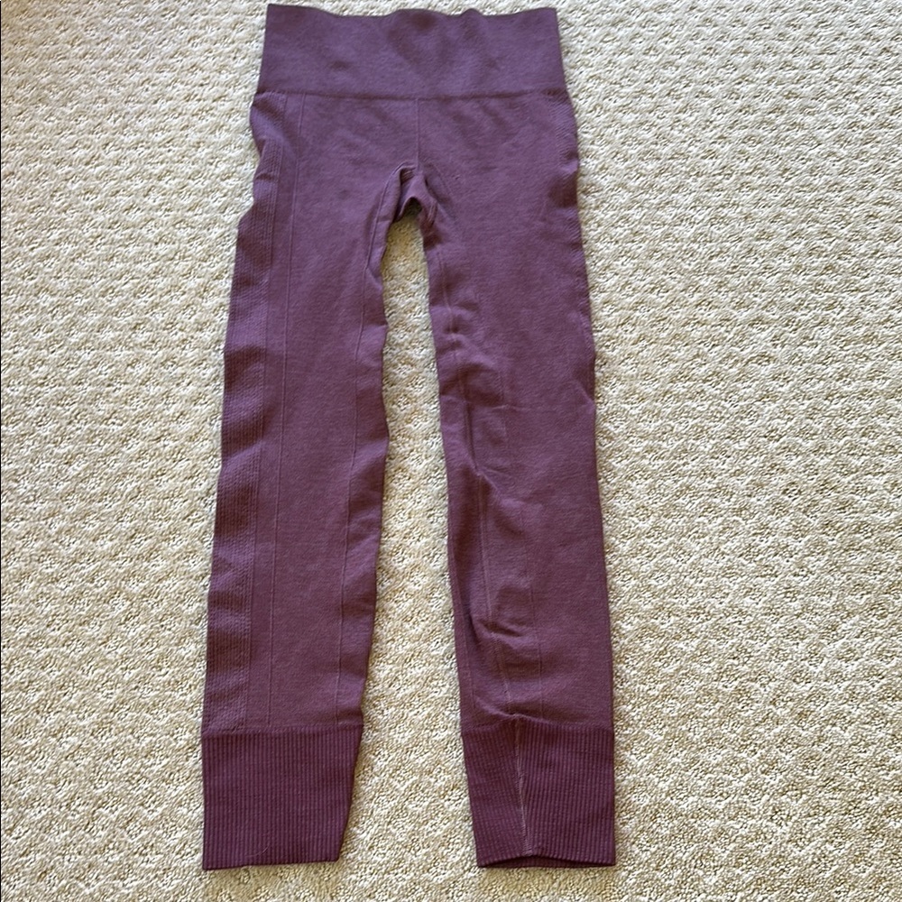 Lululemon ebb to the street Bordeaux leggings